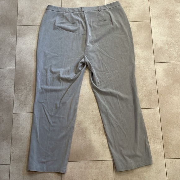 Dockers, Woman’s Dress Pant, Sz 20W, Light Grey, Stella Pant - Picture 4 of 6